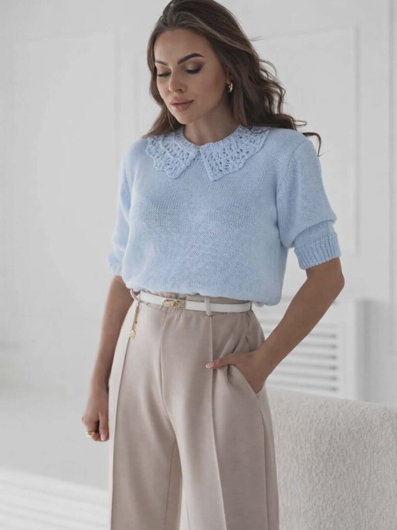 Sweter damski Pola z kołnierzykiem błękitny
