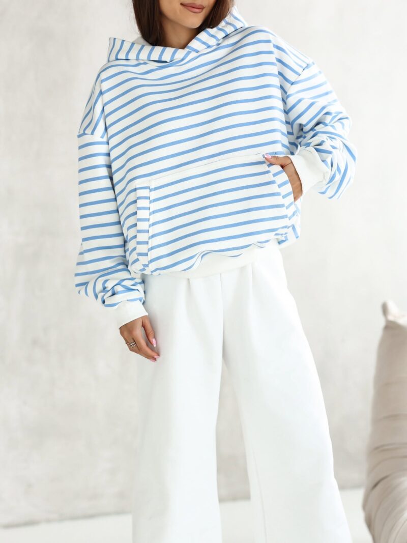 Bluza damska z kapturem Paski Lara Fashion błękitna