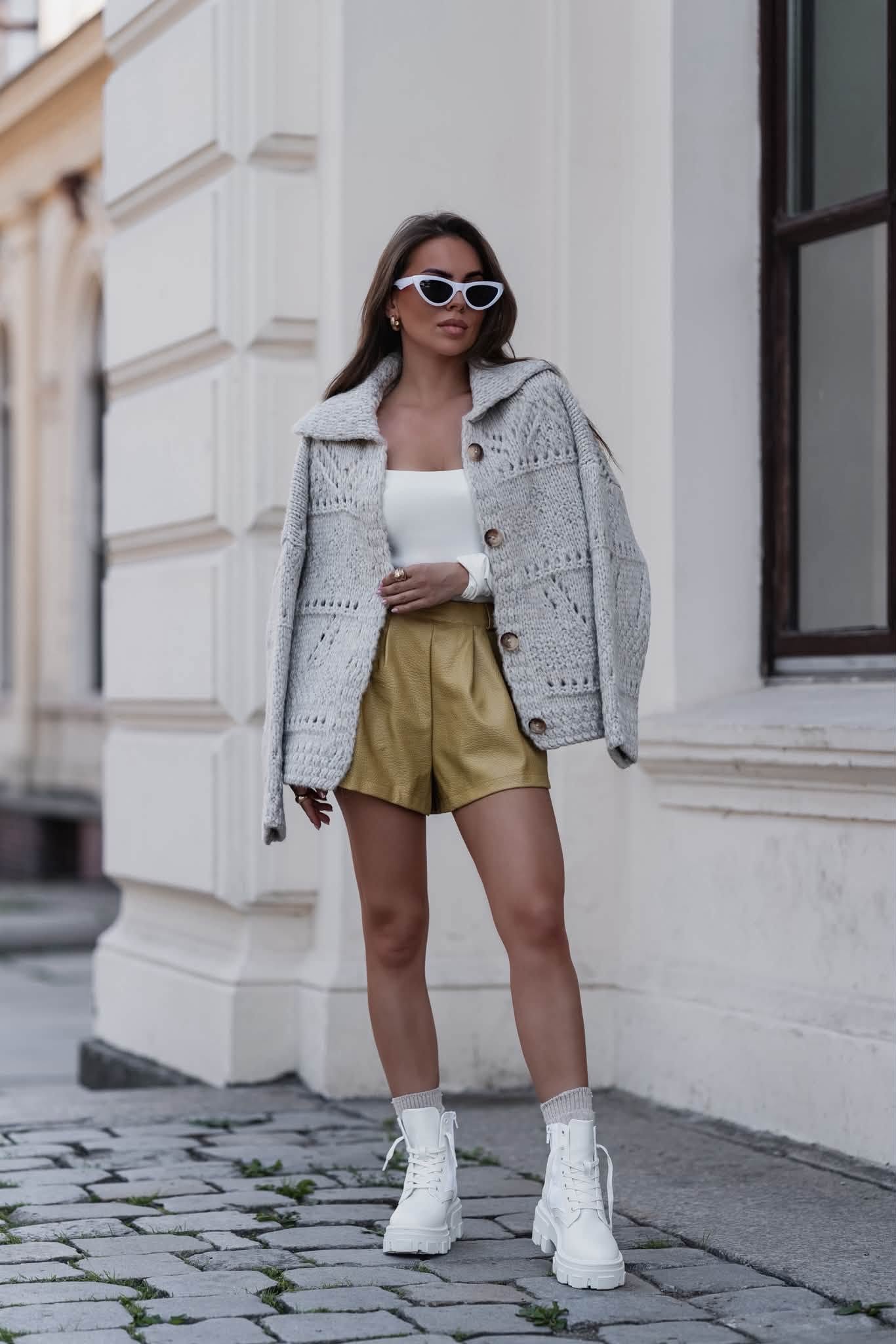 Sweter damski kardigan z kołnierzem luźny krój Polly - obrazek 11