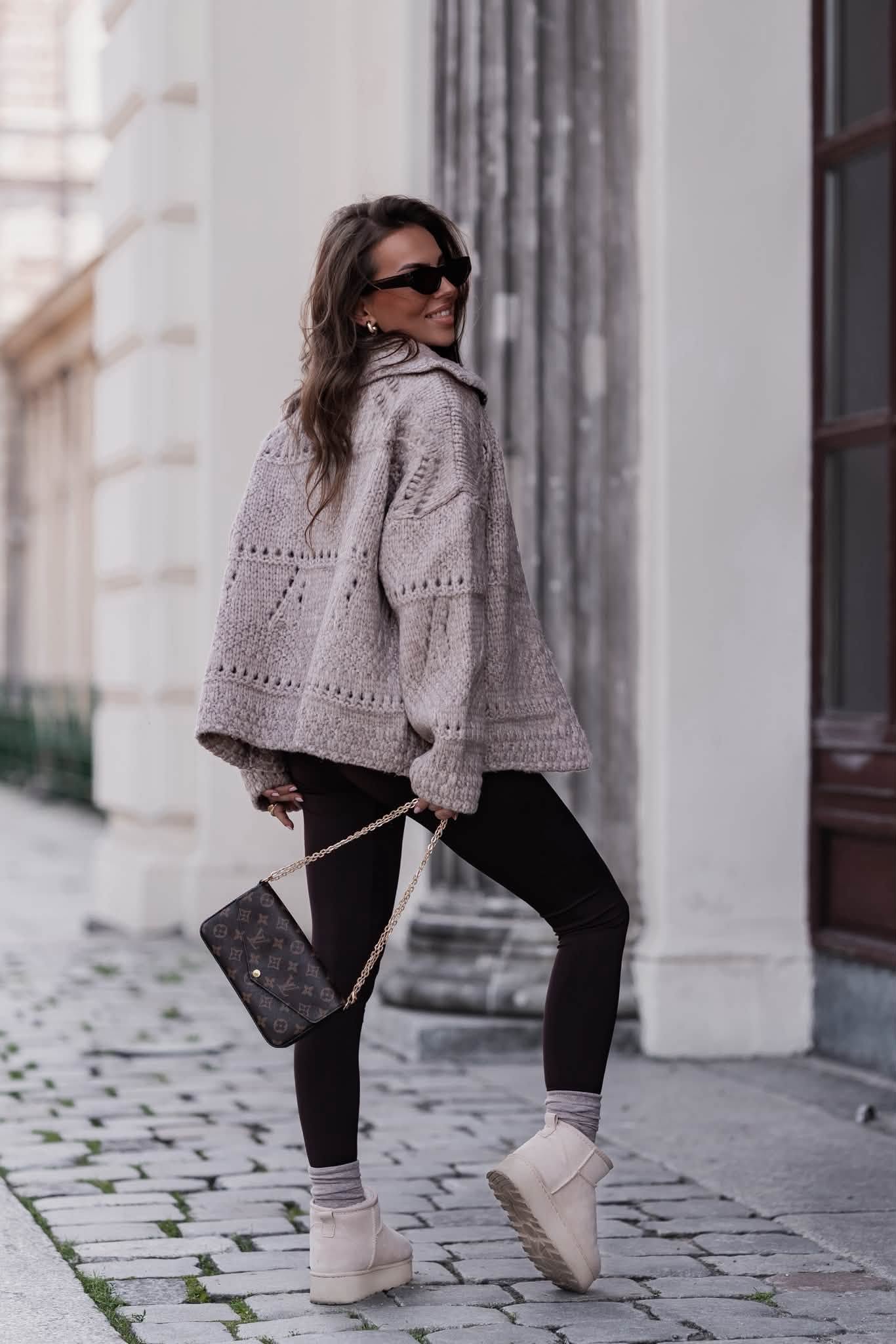 Sweter damski kardigan z kołnierzem luźny krój Polly - obrazek 13