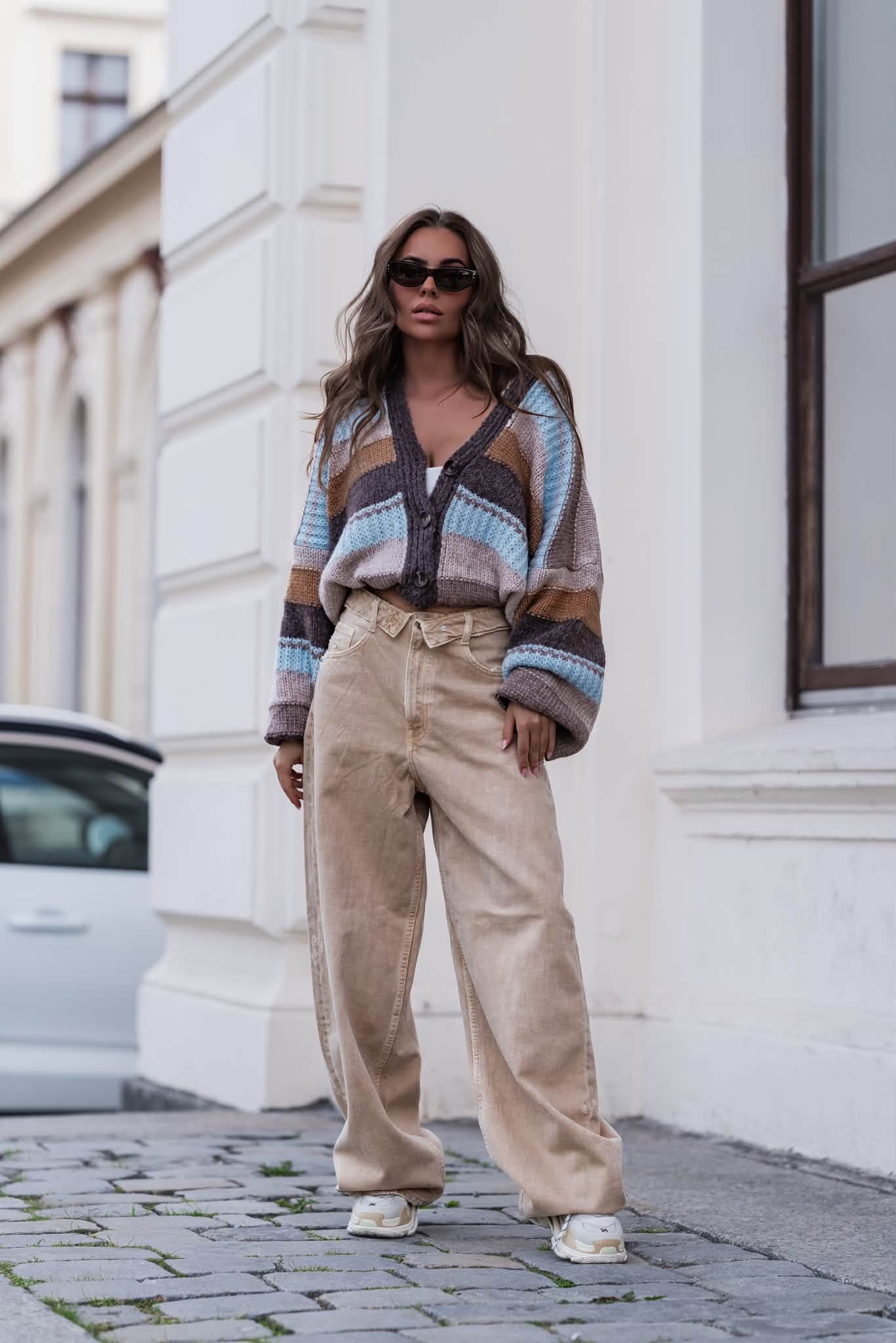 Sweter damski rozpinany w paski Holly Pola - obrazek 3