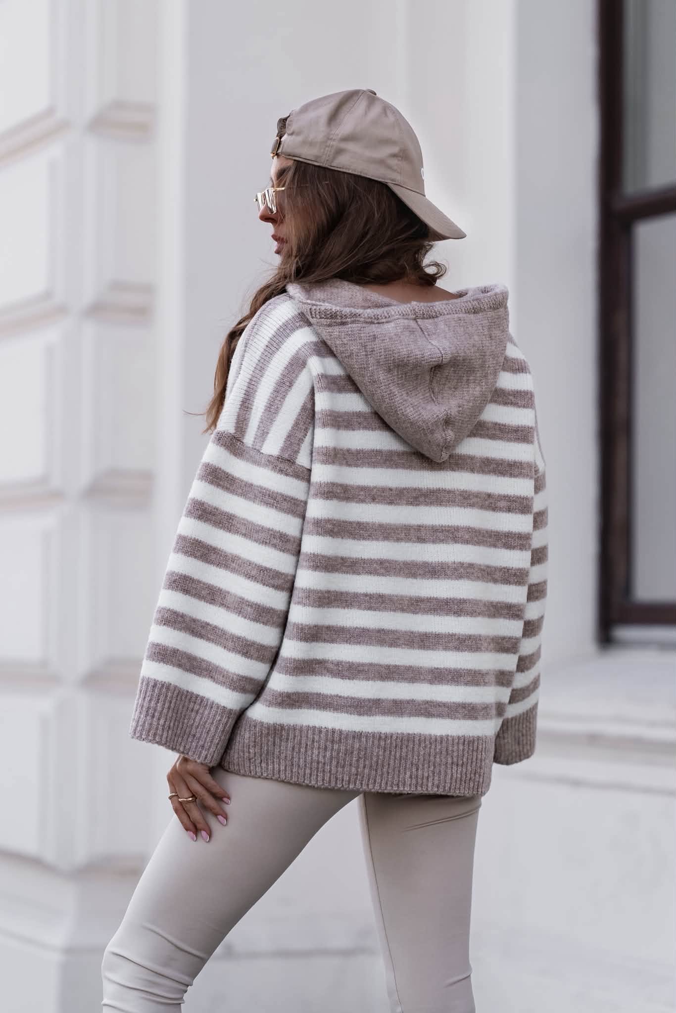 Ssweter damski z kapturem w paski oversize Pola - obrazek 7