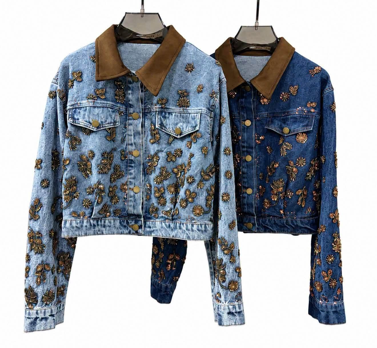Kurtka jeansowa biżuteryjna damska – jasny denim