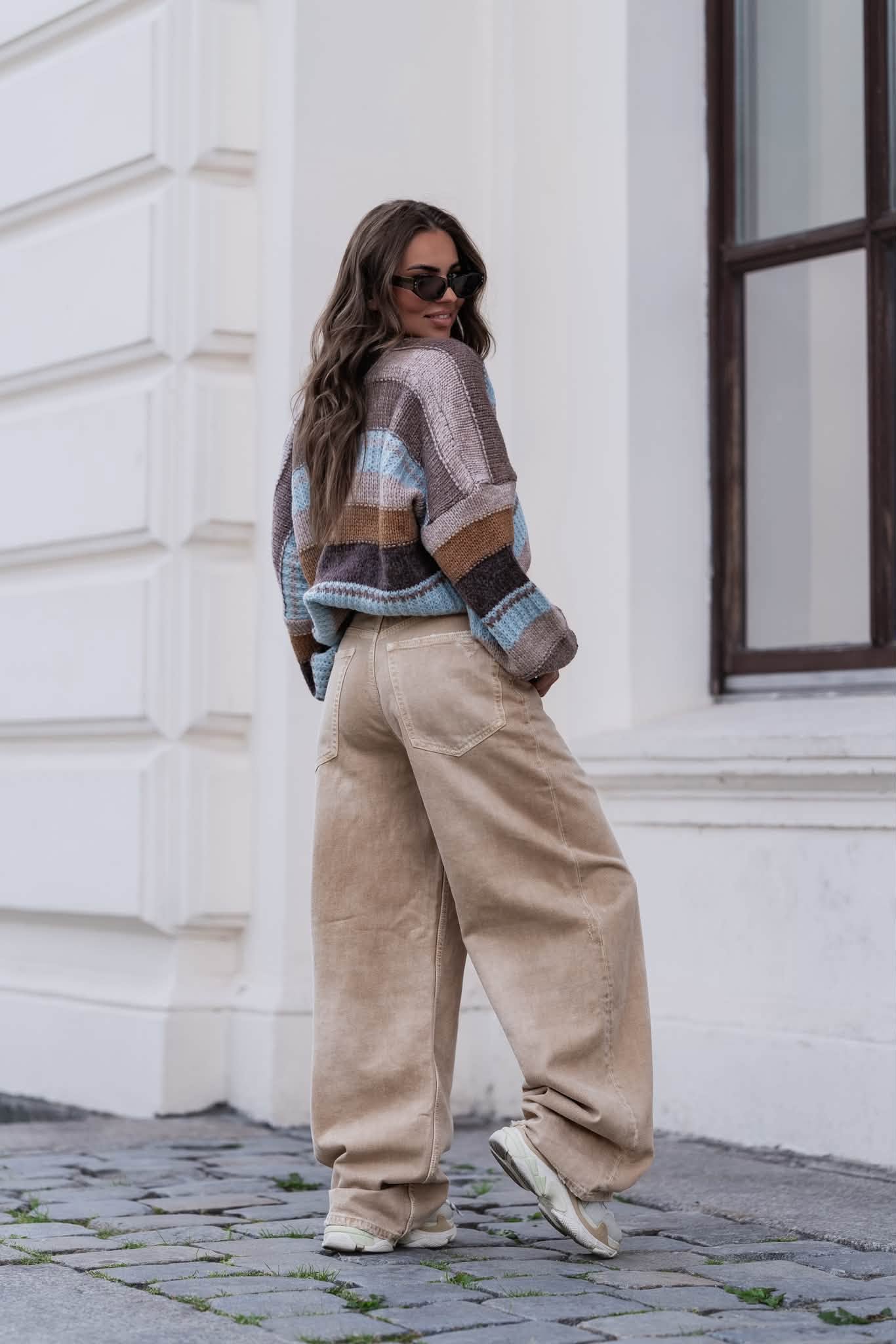 Sweter damski rozpinany w paski Holly Pola - obrazek 7