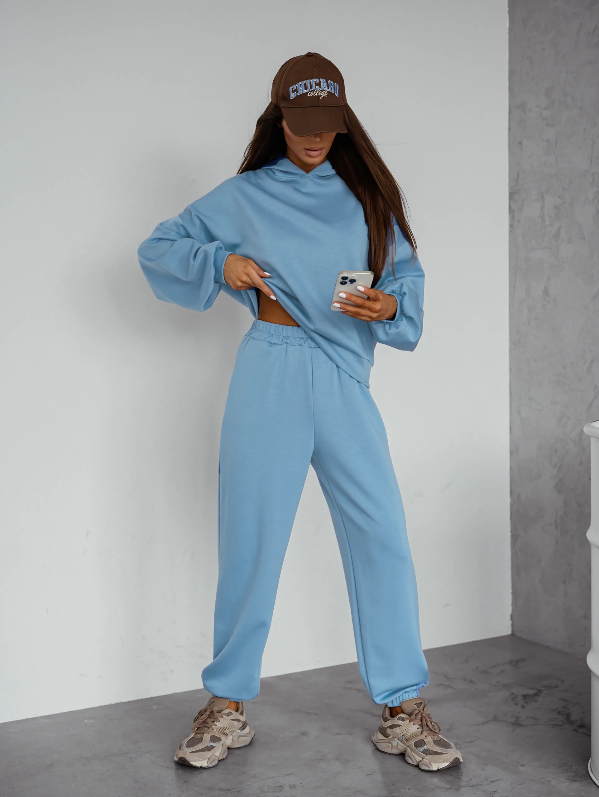 Komplet damski masełkowy basic bluza spodnie Maslove niebieski - obrazek 2