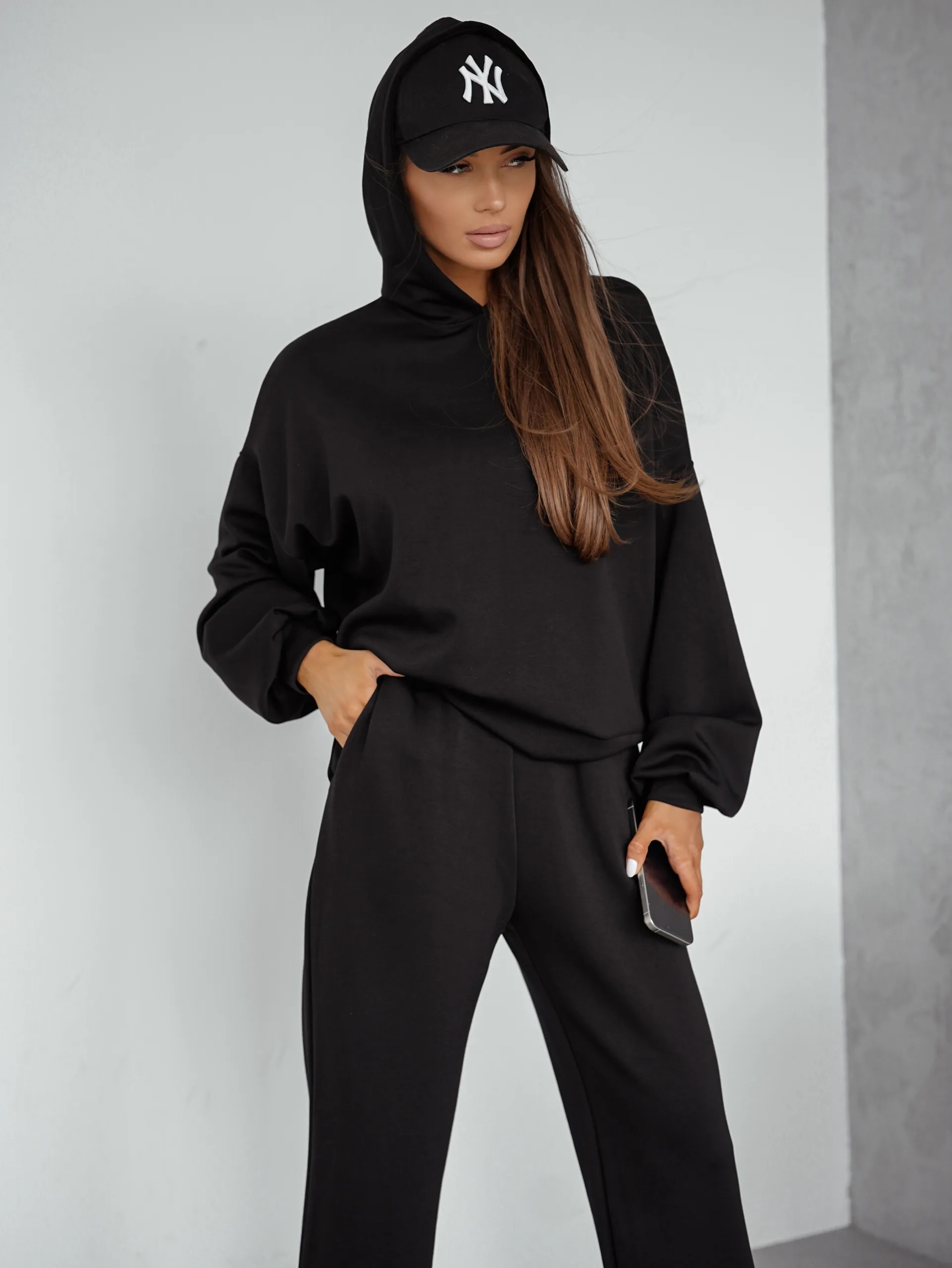 Komplet damski masełkowy basic bluza spodnie Maslove czarny