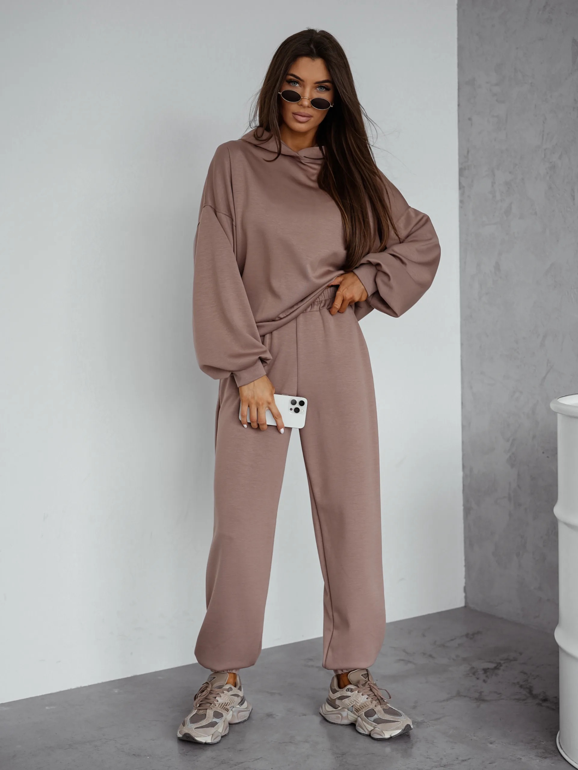 Komplet damski masełkowy basic bluza spodnie Maslove cappuccino - obrazek 2